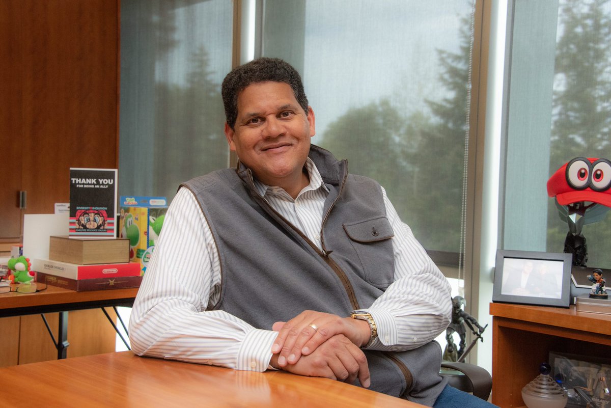 reggie fils-aimé has begun packing up his office