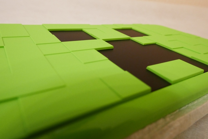 First Photos And Unboxing Of Minecraft New 2DS LL Creeper Edition