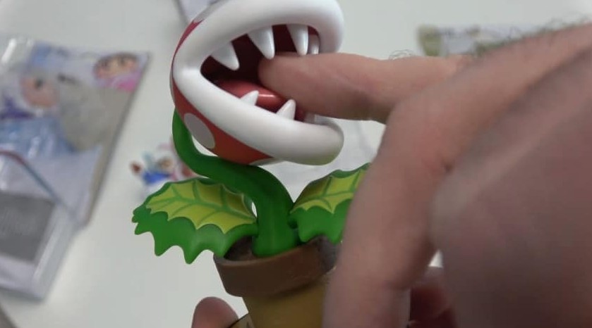 First Unboxing Video Of The Piranha Plant Ice Climbers And King