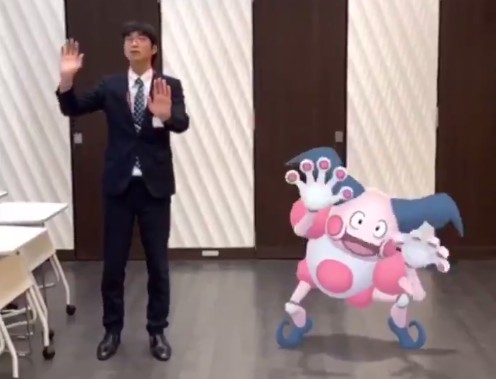 Japanese Excellently Mimics Mr Mime In A Performance