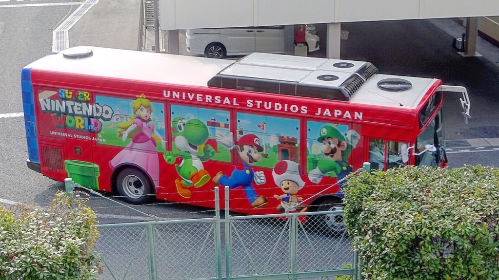 Super Nintendo World Crew Bus Spotted At Universal Studios – NintendoSoup