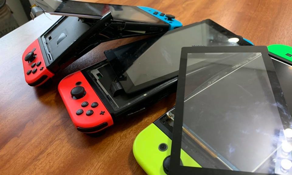 broken-nintendo-switch-dec152019-photo-960x576.jpg