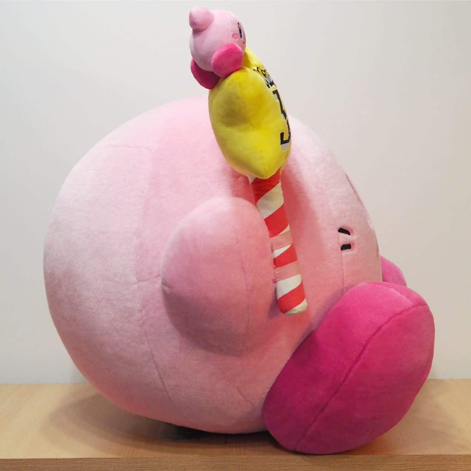 Curiosità] Un peluche gigante di Kirby per festeggiare i 30 anni della  serie - MyNintendoLife