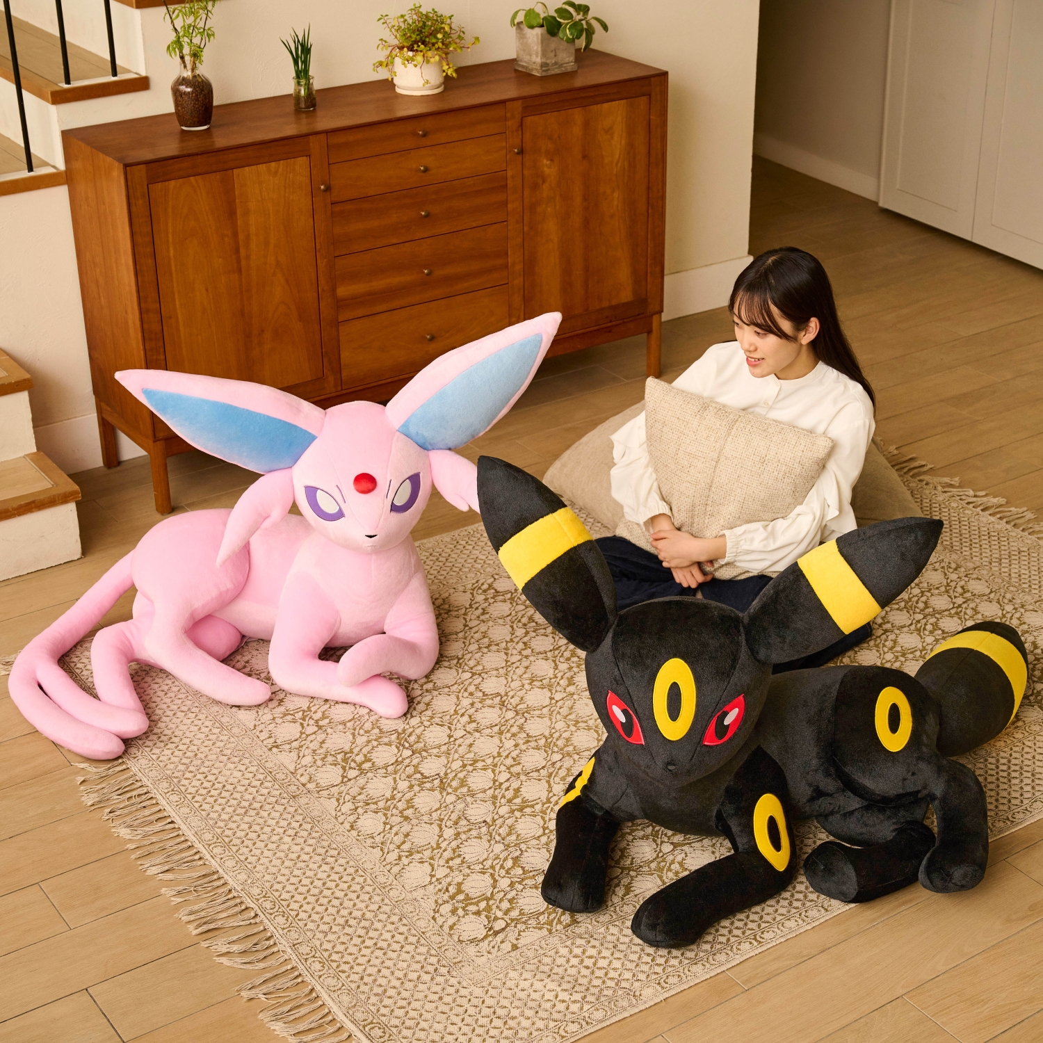 Pokémon Center Debuts Life-Size Espeon and Umbreon Plushies for Collectors