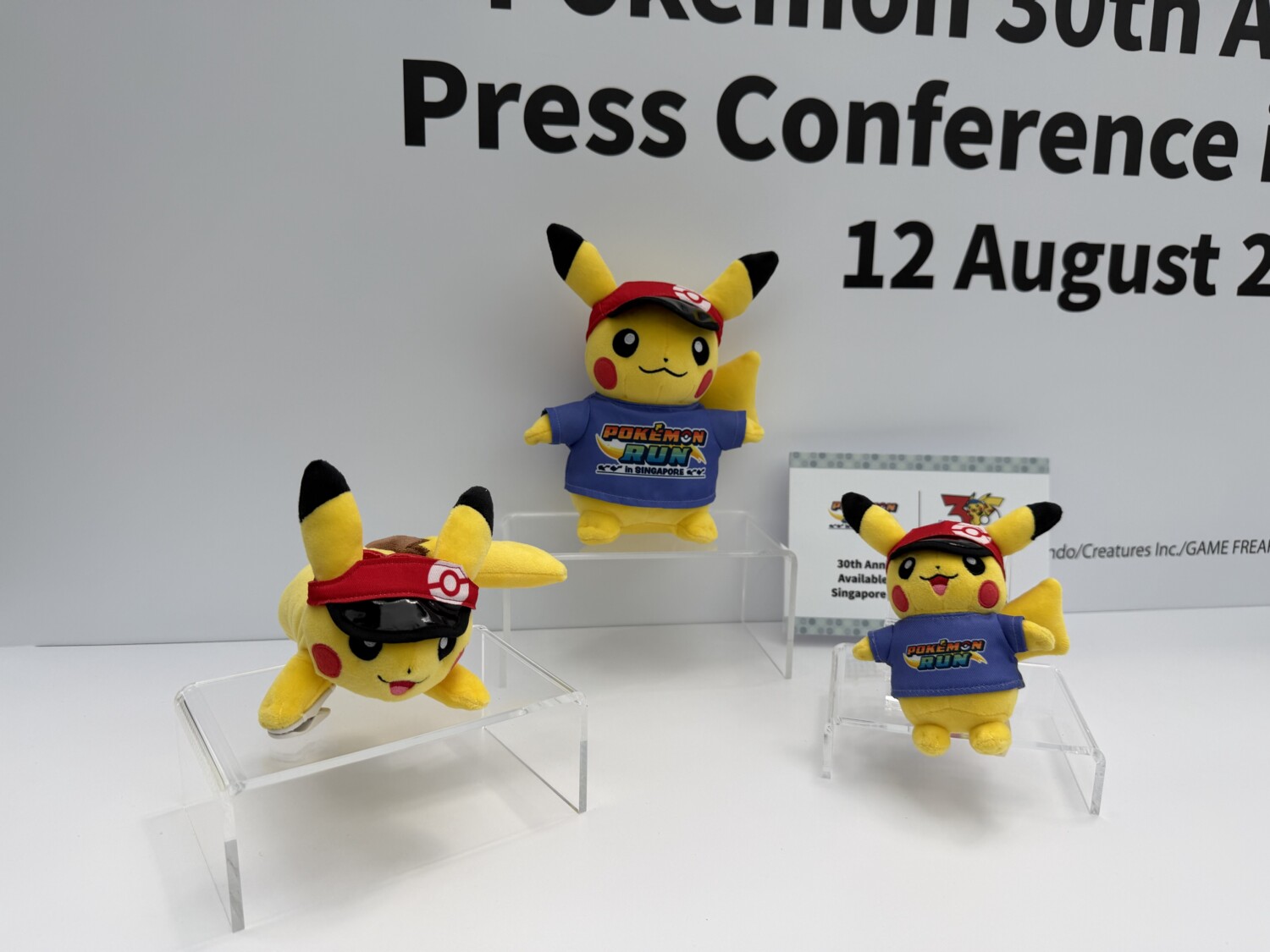 First Photos of Pokémon RUN 30: Singapore Edition Runner Kit and Merchandise Surface - Nintendo News Article